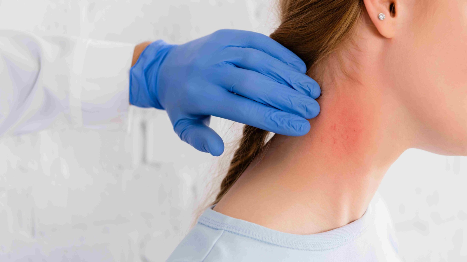 cropped-view-of-doctor-in-latex-glove-touching-nec-2024-11-19-20-54-43-utc_11zon